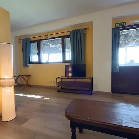 Rural La Frondosa Daire Villasbuenas de Gata